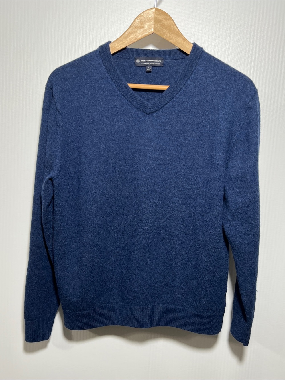 Hart Schaffner Marx Men's Navy V-Neck Cashmere-Blend Sweater
